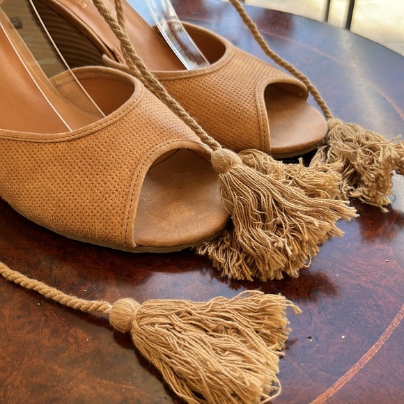 COCONUTS by Matisse wedge heels with tassel ties SIZE 10M - Picture 5 of 8